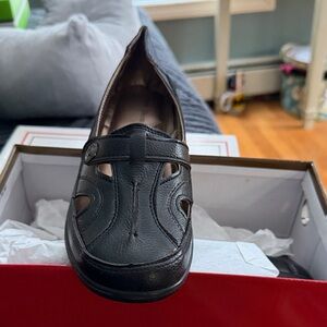 Pierre Dumas Women's Flats - Tan